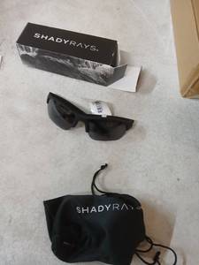lot 6024 image: Shady Rays. Sun Glasses