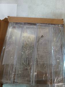 lot 6422 image: Lifewit 4 Tier Clear Display Risers Stand, Plastic Organizers for Figures, Cupcake, Perfume, Dessert, Desktop Display Stand for Organize and Decoration