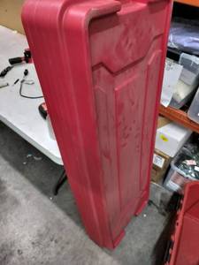 lot 7671 image: A 5pk Of Red Tote Lids 20inx54in