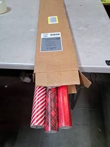 lot 9432 image: Hallmark Gift Wrap 3 Pack