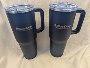 lot 8030 image: 2 Harriton 40 oz travel mugs