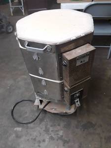 lot 55904 image: Knight Kiln - Model 72 - 240v, 3450 watts, 15 amp