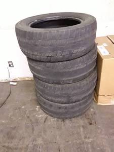 lot 55933 image: Set of 4 Used Tires, Cooper Discover HT Plus - 27560R20