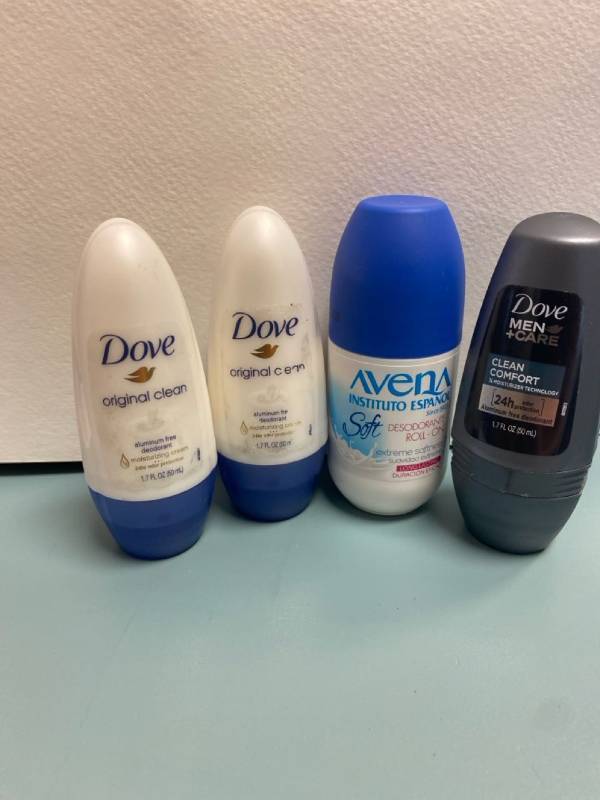 lot 2112 image: Travel deodorant 4 pack variety