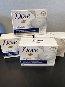 lot 2279 image: Dove Original Deep Moisture Beauty Bar 2.6 oz (4) count