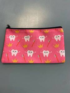 lot 2345 image: Pink tooth zipper bag
