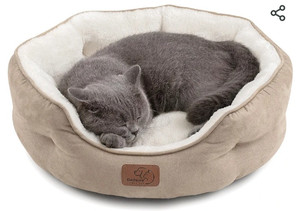 lot 44474 image: Bedsure Dog Beds for Small Dogs