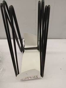 lot 44547 image: TRI LIFE 10 INCH LARGE PLATE STANDS