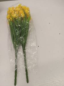 lot 44567 image: GRUNYIA ARTIFICIAL FLOWERS