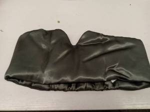 lot 44588 image: SATIN PILLOW EYE MASK