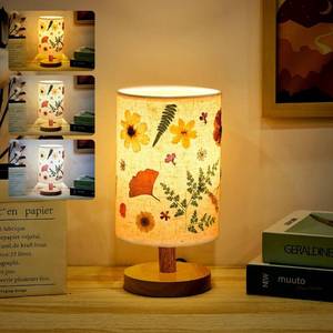 lot 51276 image: Hortsun Pressed Floral Lamp Floral Bedside Lamp Vintage Flower Desk Lamp for Bedroom Living Room, Dorm, Home, Office Decor(1 Pcs, Modern Style)