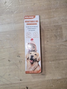 lot 6270121 image: Calming Oil for Dogs Calming Drops Pet Stress Relief Blend Essential Oil for Dogs Cats Anxiety-Free Experience Skin Health