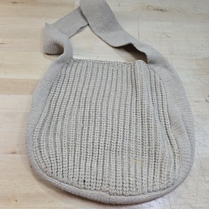 lot 6270160 image: 1 Pc Womens Solid Color Knit Tote Bag Purse - Khaki