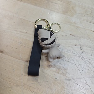 lot 6270186 image: 1 Pc Gold Metal Keyring with Oogie Boogie Figure and Death Note Anime Strap