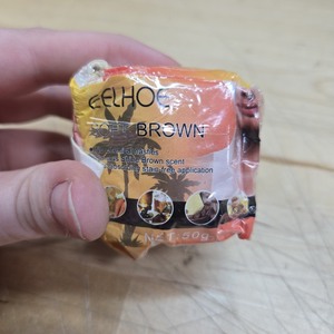 lot 6270189 image: EELHOE Soft Brown Facial Self Tanner