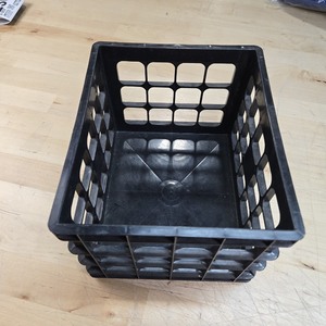lot 6270192 image: 1 Pc United Plastic Mini Carry Crate (8inx7inx6in)
