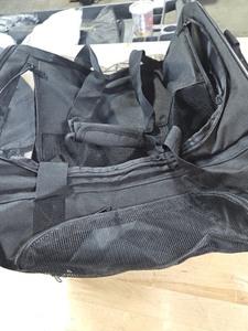 lot 6270228 image: Breathable Foldable Cat or Dog Carrier
