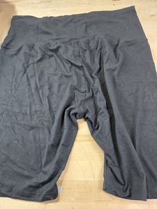 lot 6270317 image: High Waisted Biker Shorts for Women (3XL)