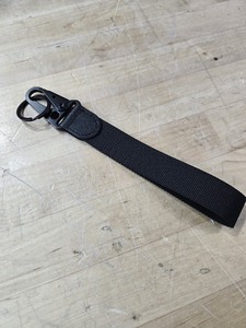 lot 6270382 image: Multi-functional Eagle Mouth Hook - Black  Durable Belt Buckle for Outdoor Activities