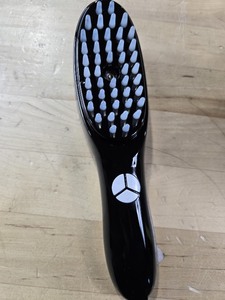 lot 6270424 image: Light Hair Brush, Multi-functional Comb - 3D Massager for Head, Ultrasonic Vibration Atomization, Electric Massage Steam Hair Comb