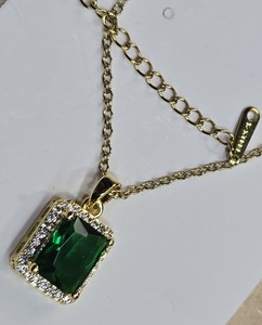lot 6270457 image: 1 Pc Womens Stainless Steel Gold Metal Green Square Rhinestone Necklace