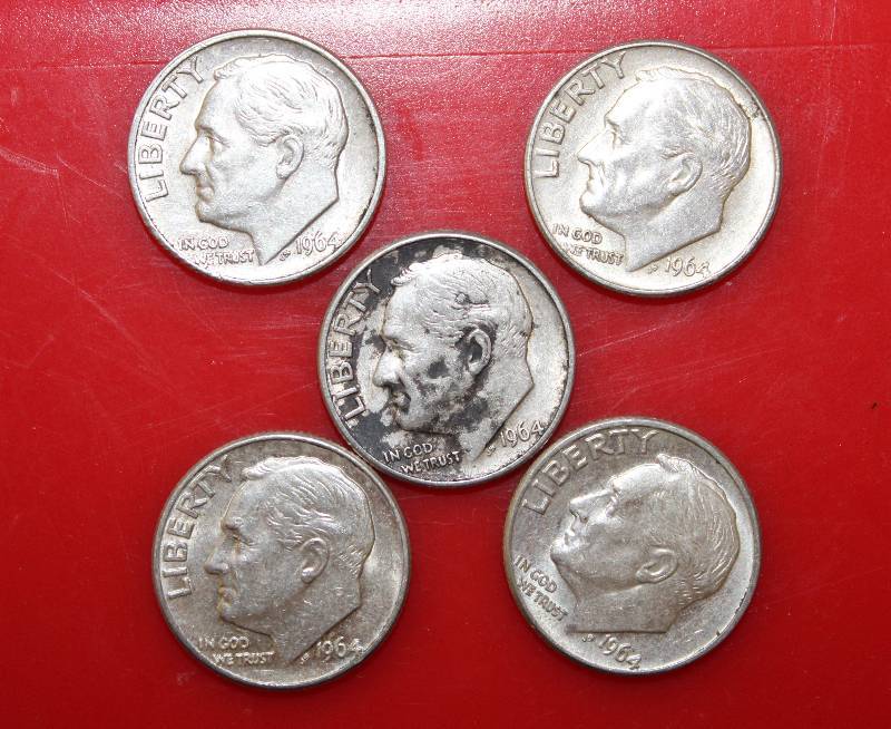 lot 7297 image: Lot of 5 Silver 1964 Roosevelt Dimes- Very Cool