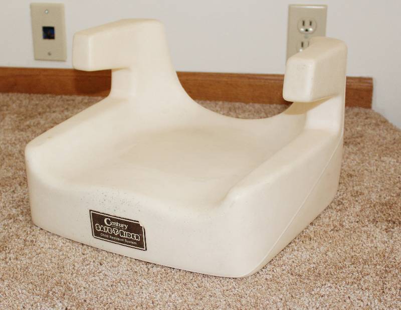 lot 7352 image: Century Safe-T-Rider Child Restraint System Booster Seat