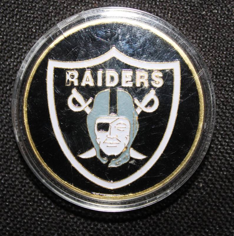 lot 7367 image: NFL Raiders Coin- Cool