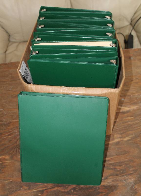 lot 7422 image: Lot of 11 Used 3 Ring 1 Inch Binders