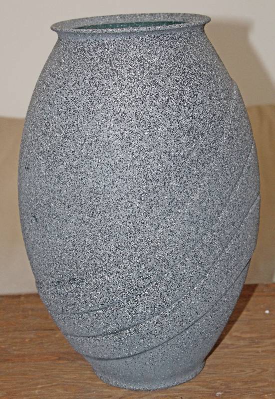 lot 7519 image: Ceramic Vase- Very Cool