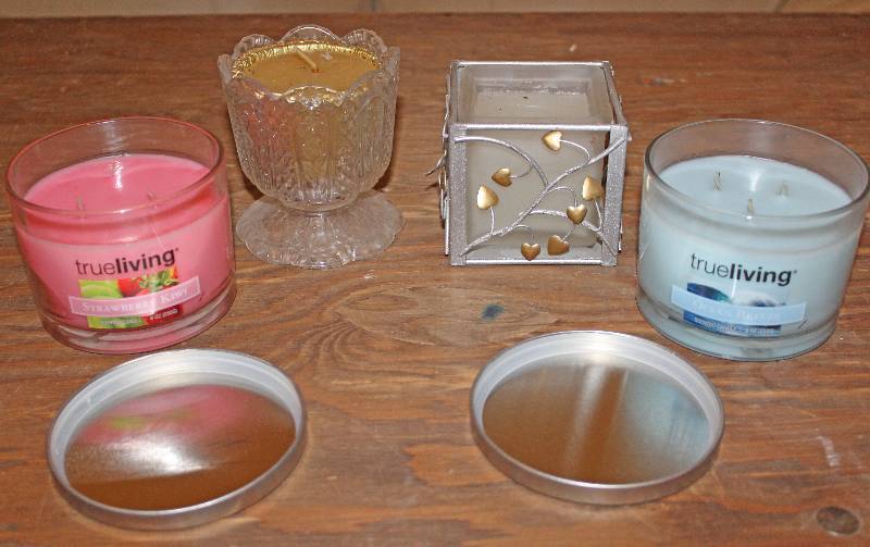 lot 7538 image: Lot of 4 Candles- Different Styles and Scents