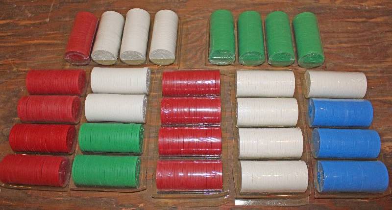 lot 7547 image: Lot of 700 Poker Chips- 500 Have Never Been Open