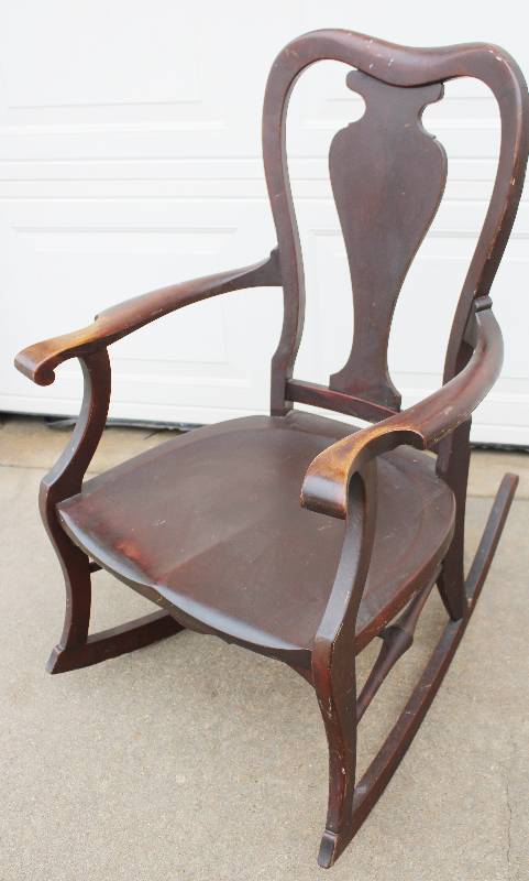lot 7554 image: Nice, Solid Sewing Rocker- Very Pretty