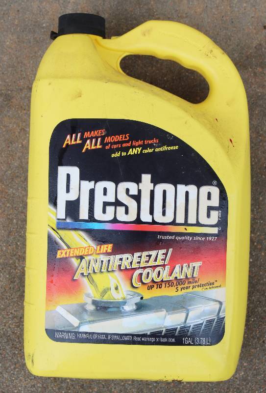 lot 7558 image: Prestone Antifreeze- FULL Bottle- 1 Gallon Container