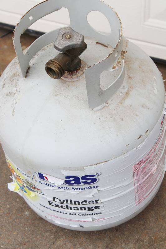 lot 7560 image: LP Tank w OPD Valve