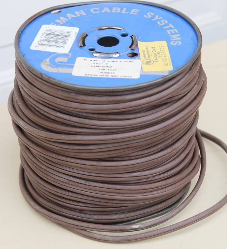 lot 7561 image: 250 Spool of Flexible Lampcord- Nice