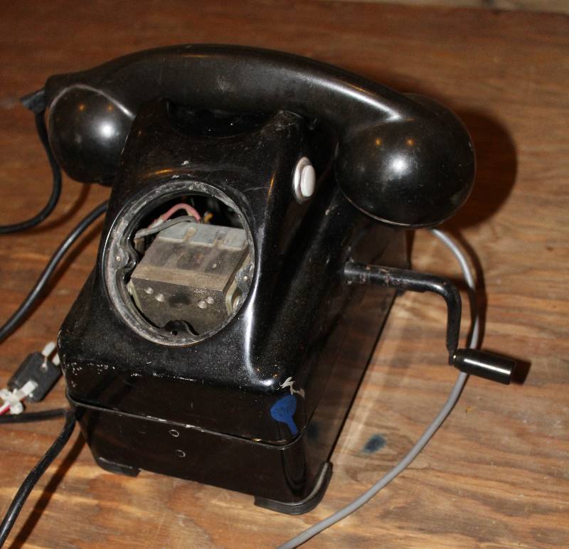 lot 7565 image: Kellogg Hand Crank Desk Phone- Very Cool See Photos