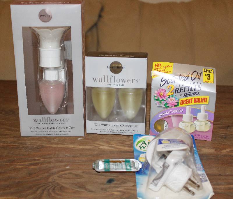 lot 7599 image: Lot of Various Room Air Fresheners