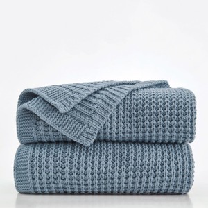 lot 6272258 image: Douceur Blue Throw Blanket for Couch, Soft Chunky Cable Knit Throw Blanket, Classic Fishermans Rib Stitch Pattern Throw for Living Room, 50X60