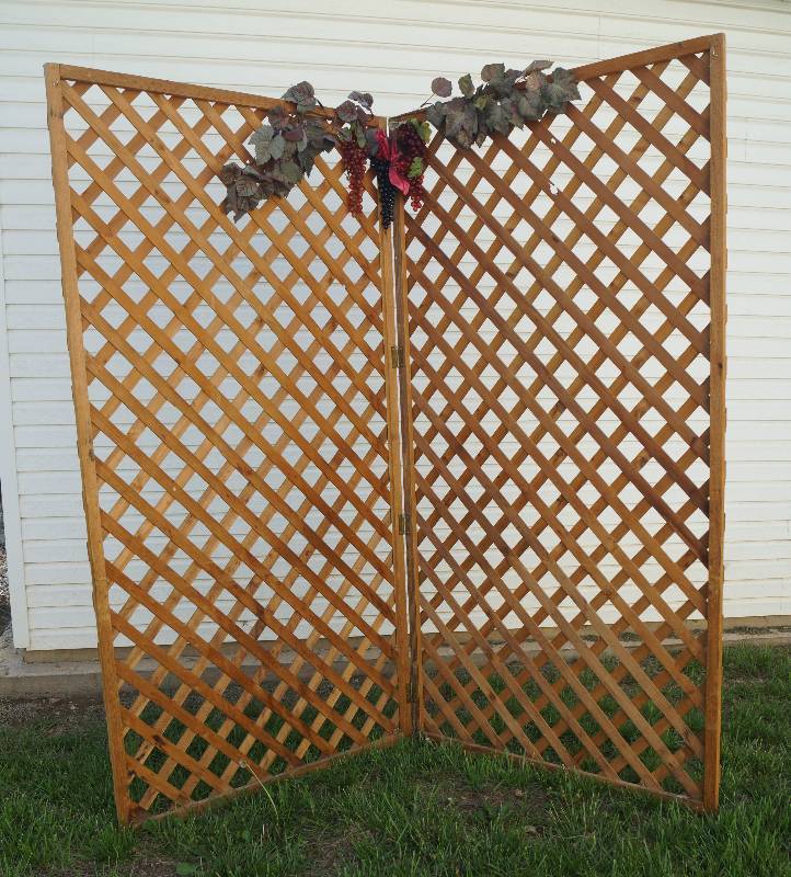 Decorative Wooden Lattice Fencing 2 Panels 7 5 Ft Tall X 4 Ft