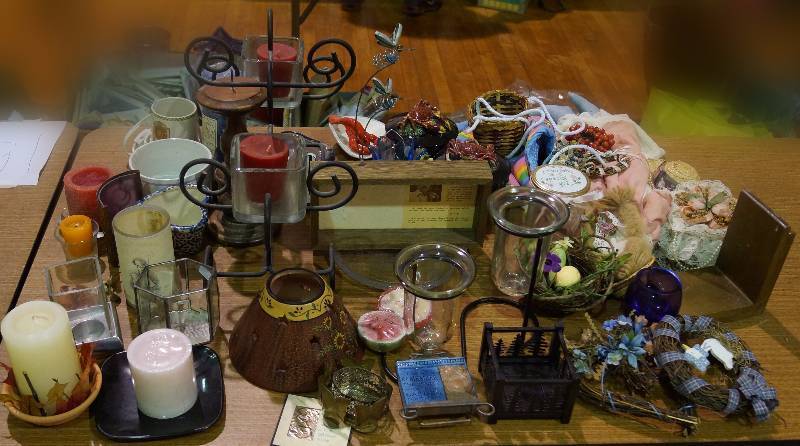 lot 5199 image: Super Candle Lot and Misc - Great Lot for a Re-Seller