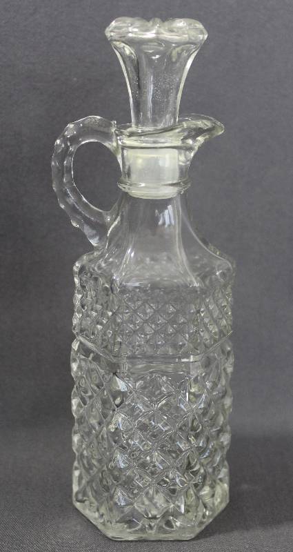 lot 9758 image: Vintage Cut Glass Vinegar or Oil Bottle Cruet & Glass Stopper. 7-12 Tall