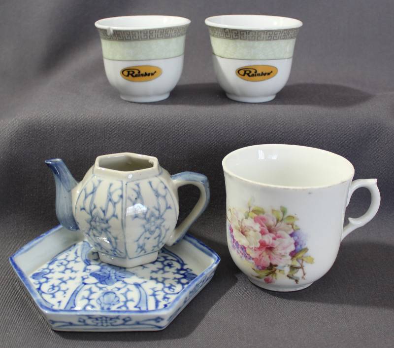 lot 9777 image: Porcelain Set - Tea Cups, Tea Pot with Tray.