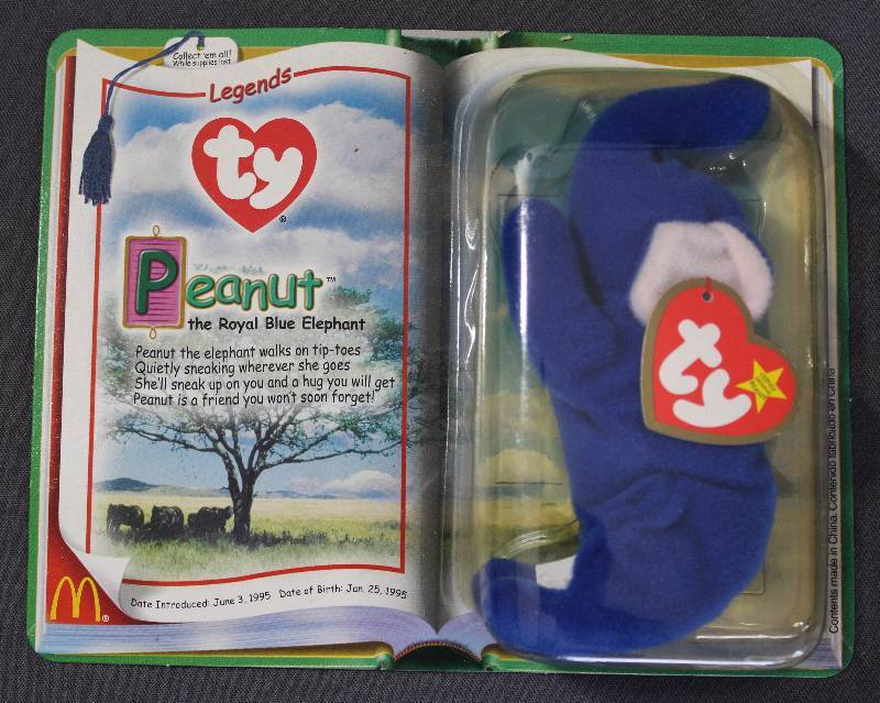 lot 9798 image: 2000 McDonalds Happy Meal Toys � Legends PEANUT Teenie Beanie. Original Pkg