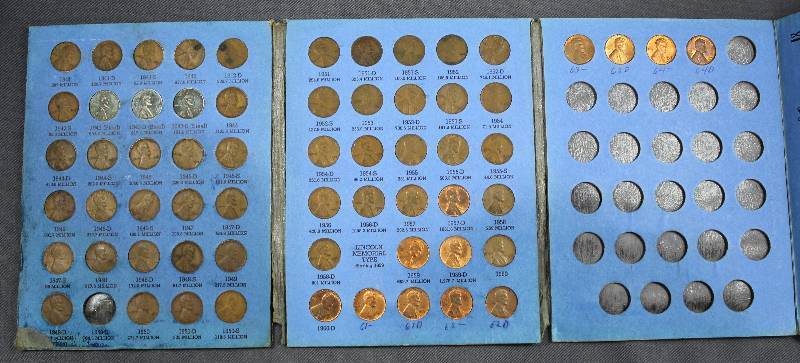 lot 4067 image: Whitman Coin Folder - Lincoln Head Cent Starting 1941 #2, with 62 Coins inside