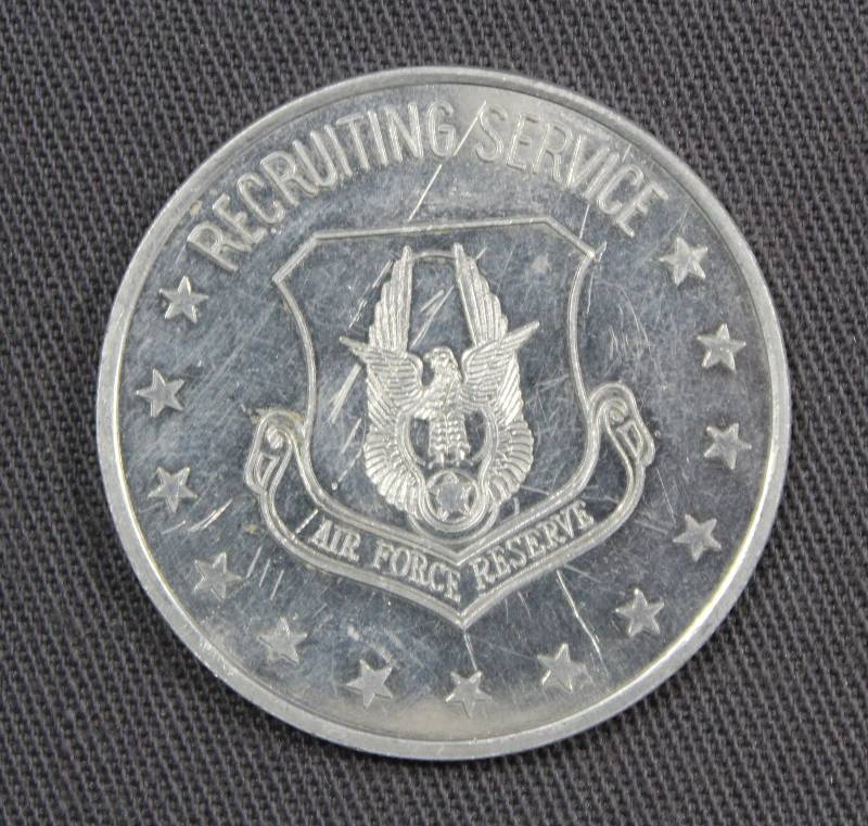 lot 4163 image: U.S. Air Force Reserve Recruiting Service Token
