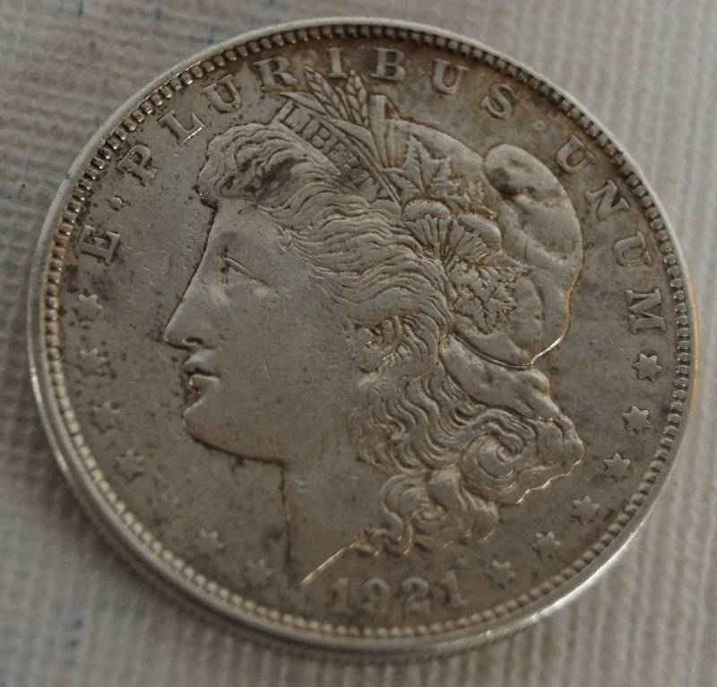 lot 9871A image: 1921 Morgan Silver Dollar - Very Collectible