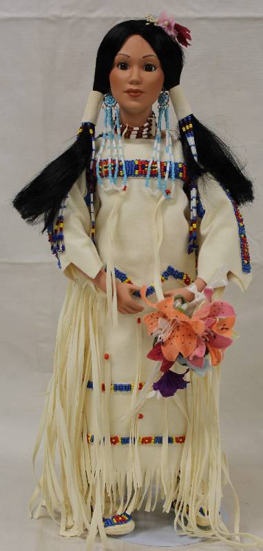 lot 6010 image: Porcelain Native American Princess Bride - by OM 1993 - Beautiful w Stand