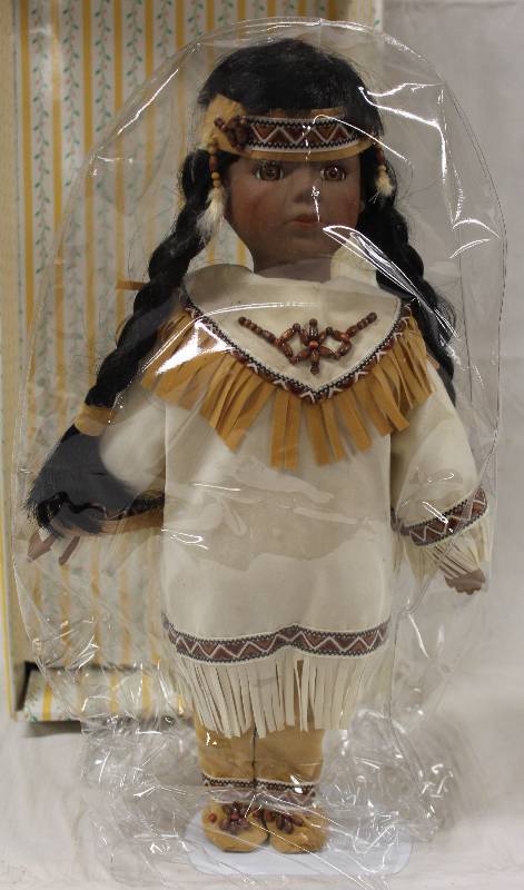 lot 6027 image: Native American Indian Doll - Excellent Condition w Stand and Papoose