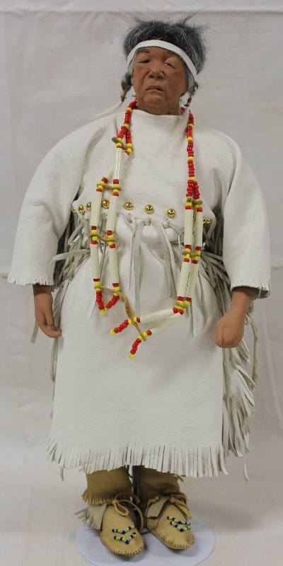 lot 6030 image: Native American Indian Doll - Excellent Condition w Stand
